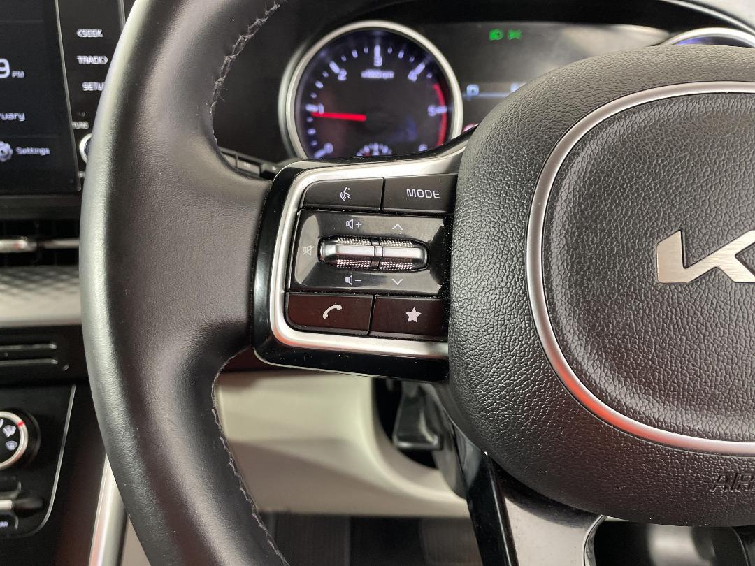 Photo '28' of KIA Carnival