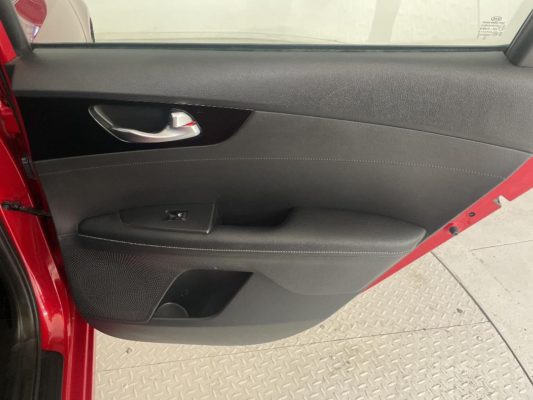 Photo '19' of KIA Cerato Photo '19' of KIA Cerato