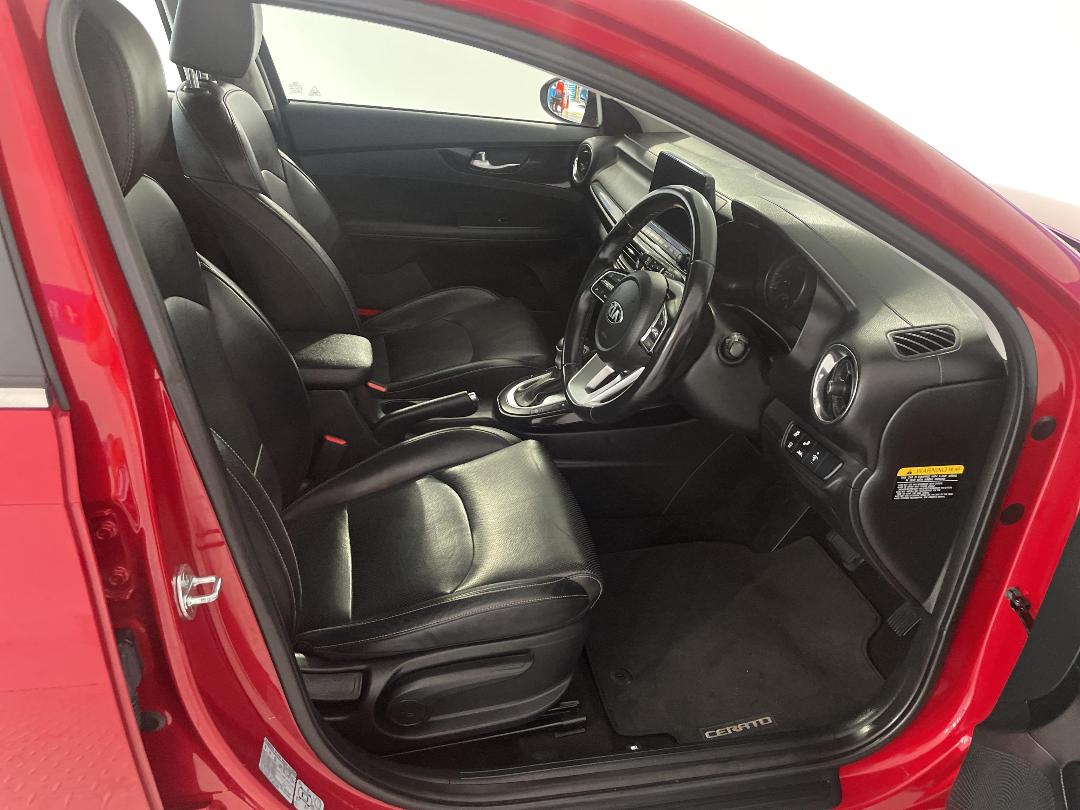 Photo '16' of KIA Cerato Photo '16' of KIA Cerato