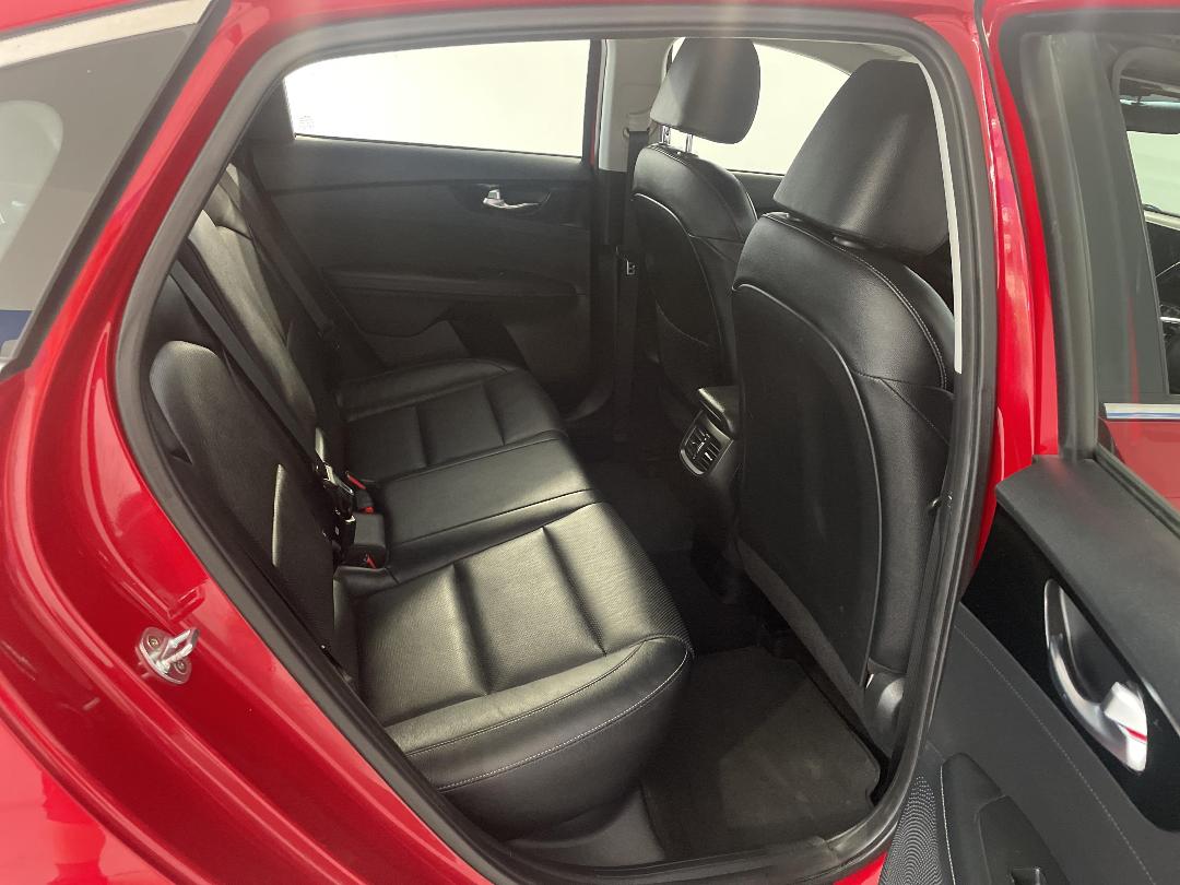 Photo '20' of KIA Cerato Photo '20' of KIA Cerato