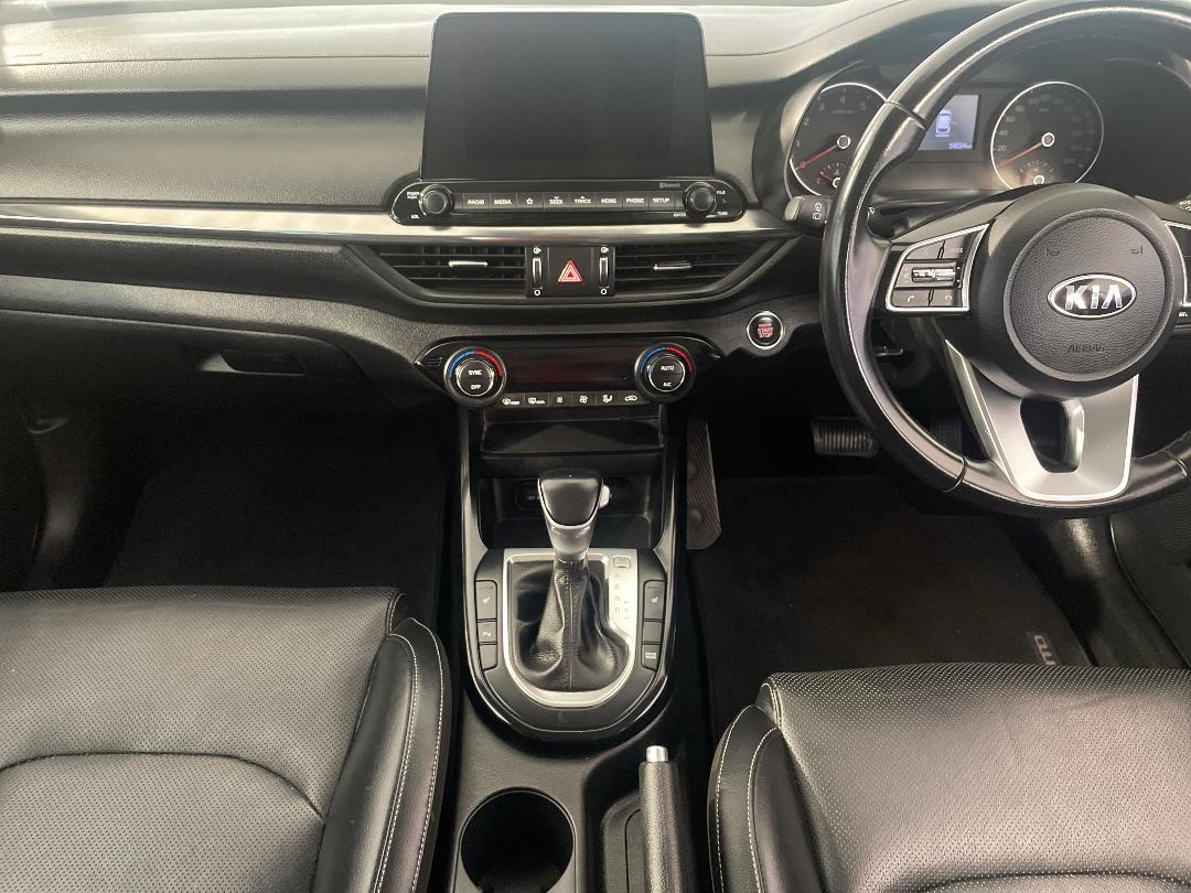 Photo '18' of KIA Cerato Photo '18' of KIA Cerato