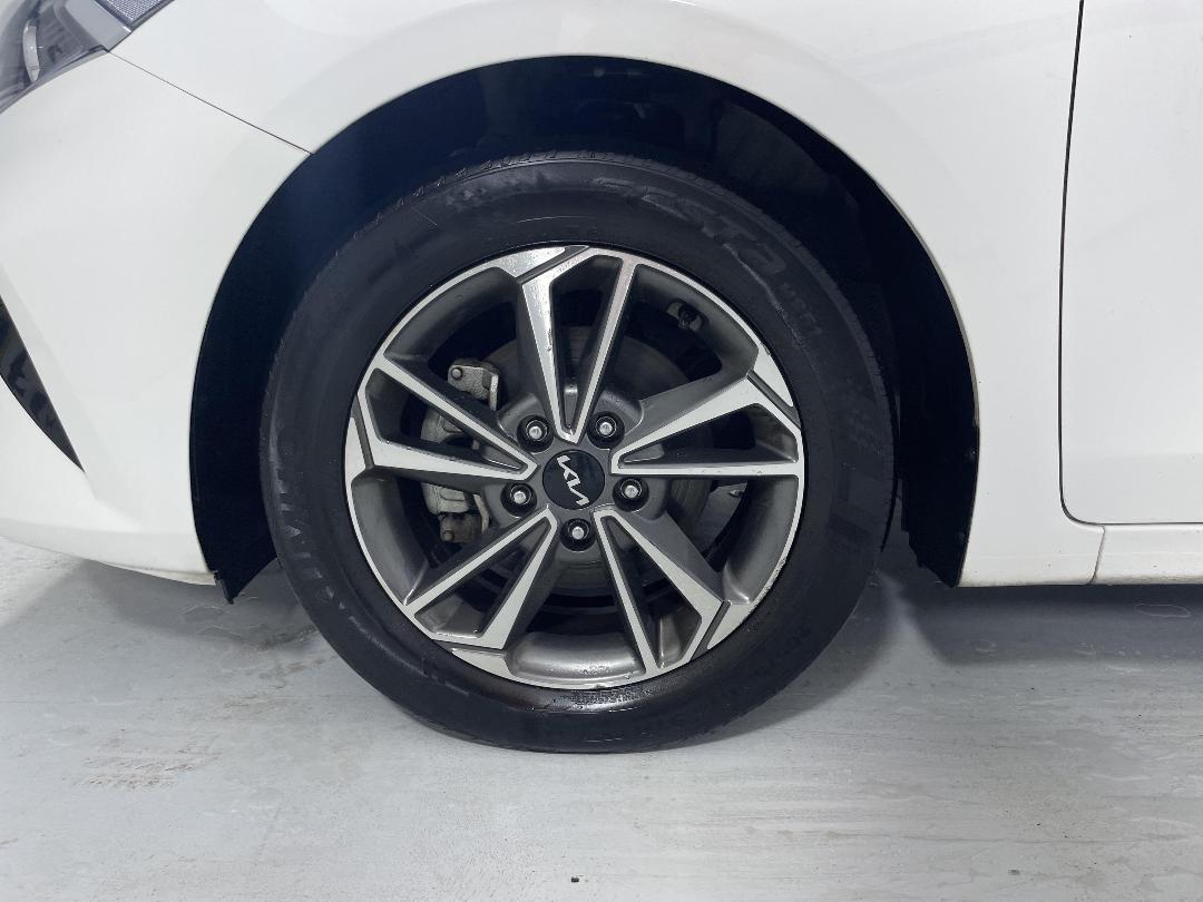 Photo '10' of KIA Cerato