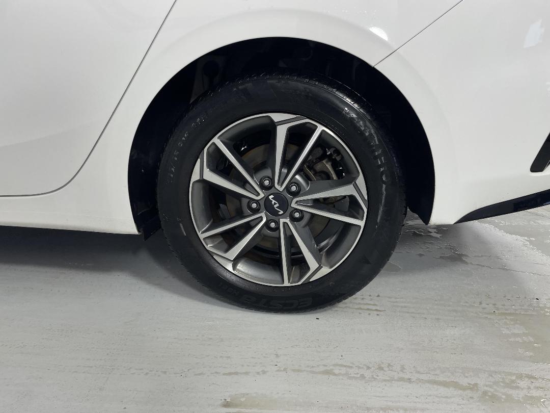 Photo '11' of KIA Cerato