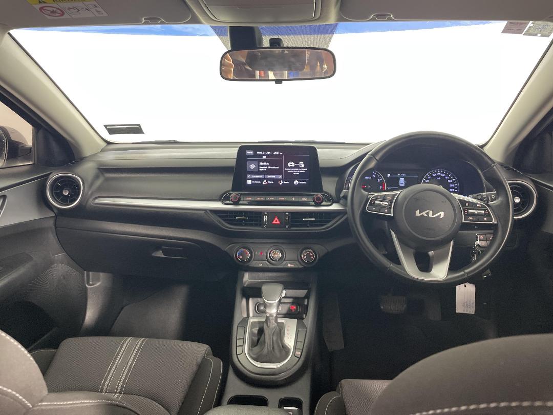 Photo '17' of KIA Cerato