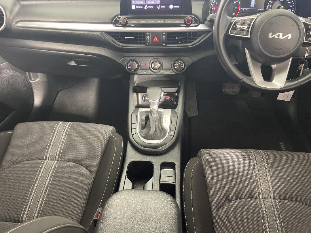 Photo '18' of KIA Cerato