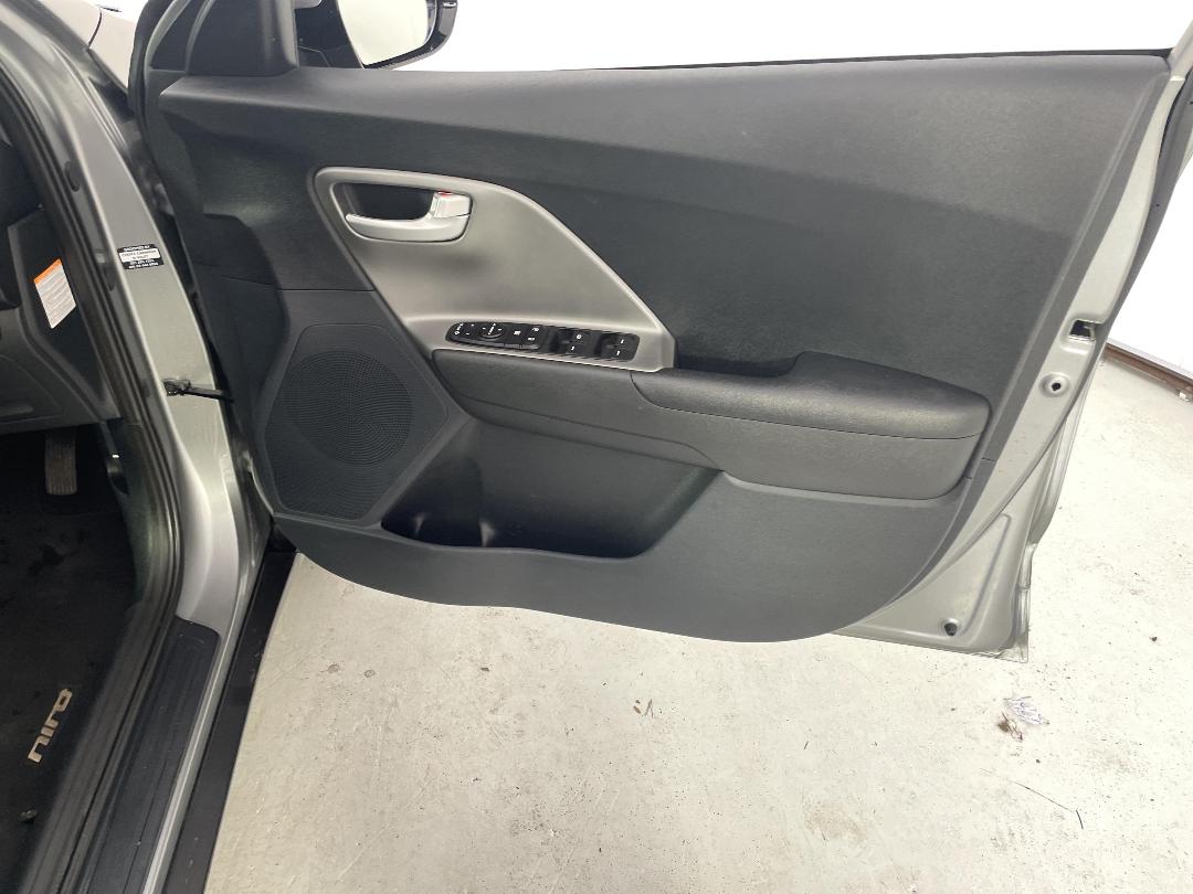 Photo '15' of KIA Niro