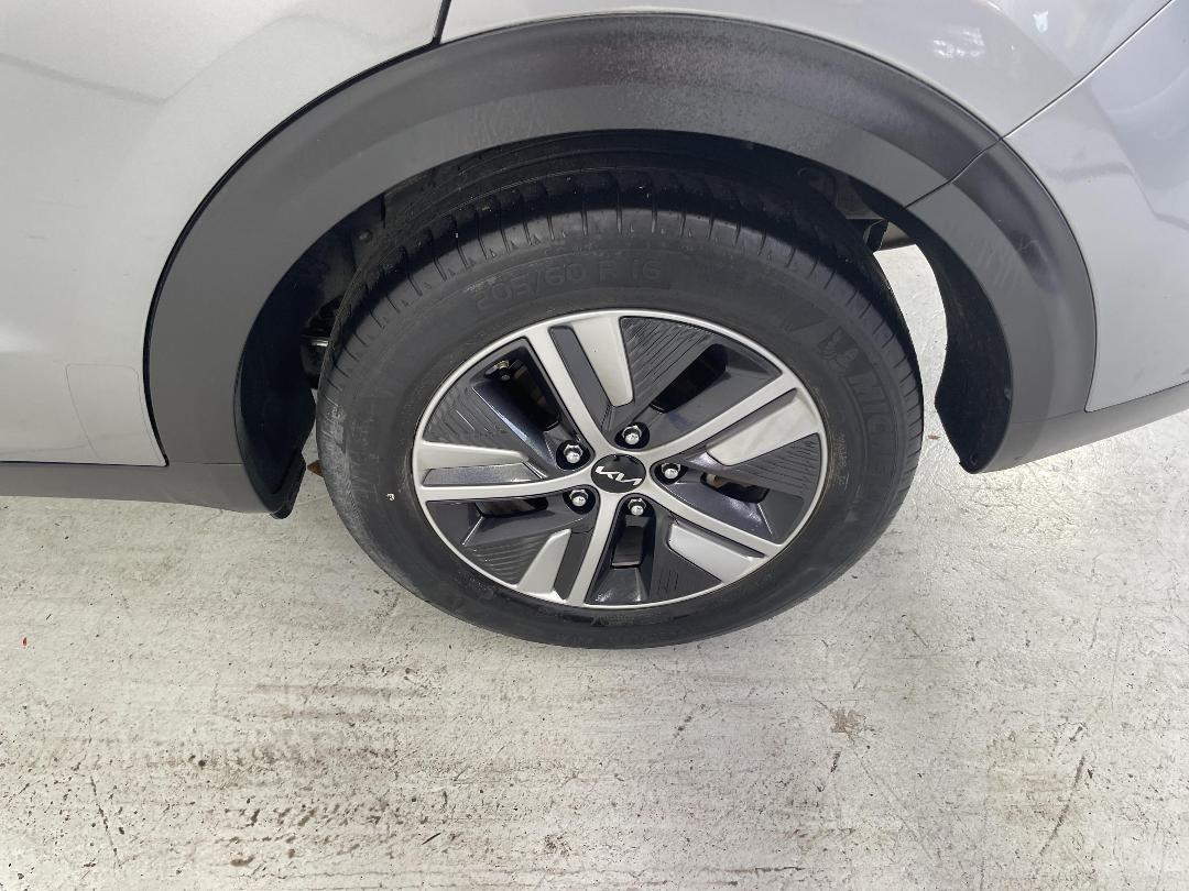 Photo '11' of KIA Niro