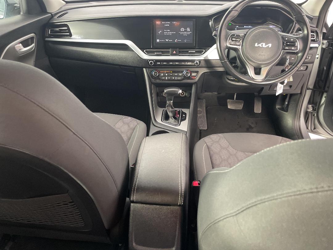 Photo '17' of KIA Niro