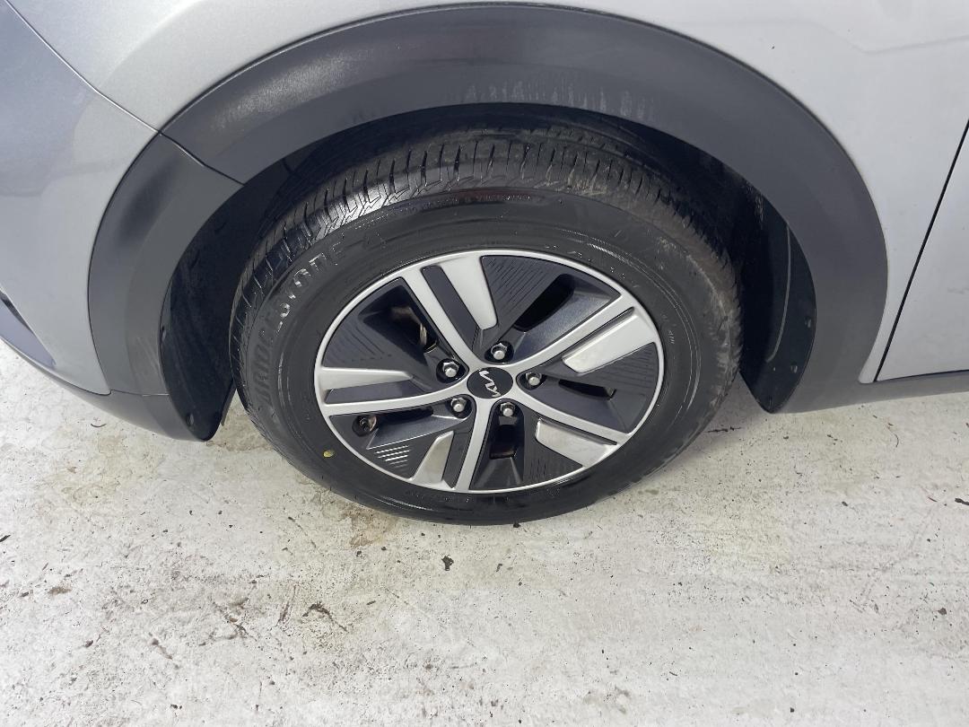 Photo '10' of KIA Niro