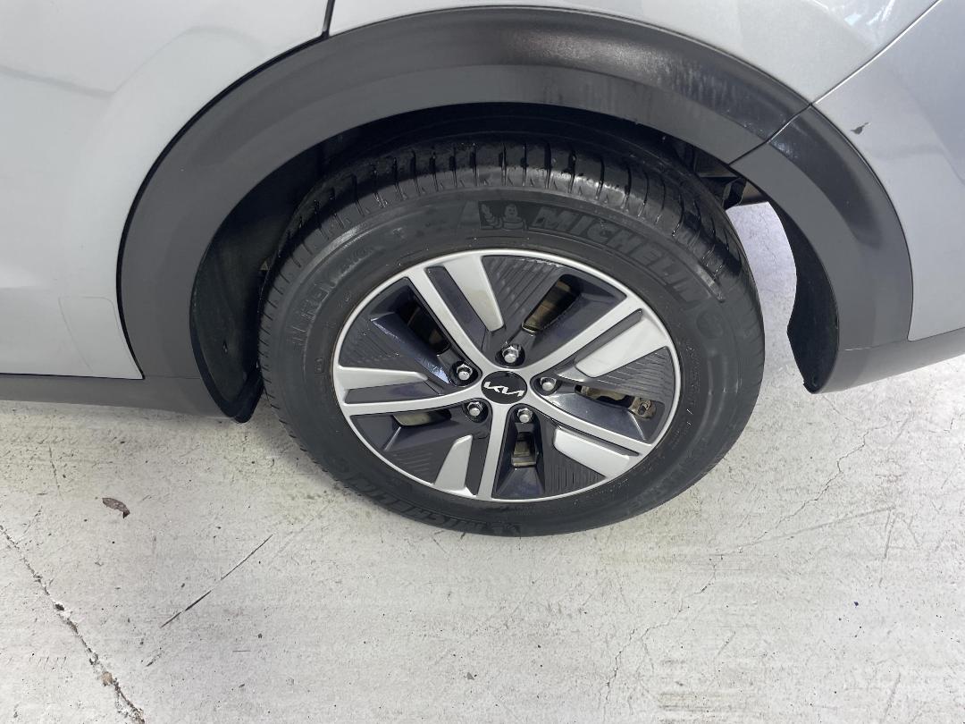 Photo '11' of KIA Niro