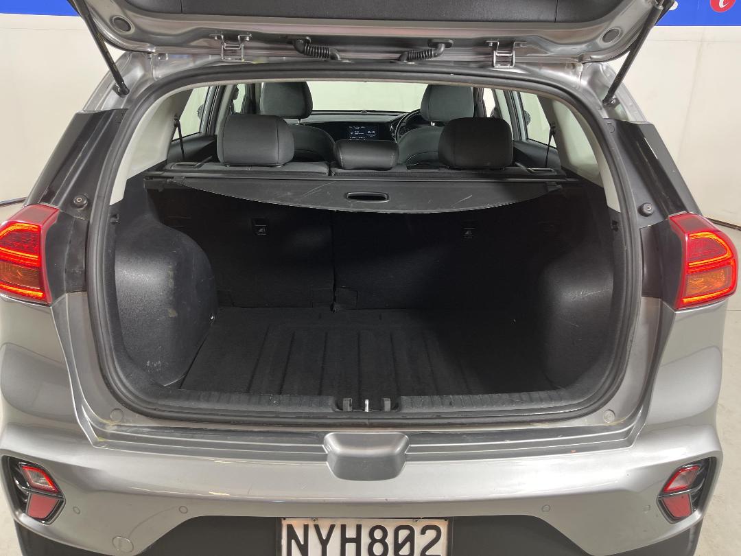 Photo '14' of KIA Niro Photo '14' of KIA Niro