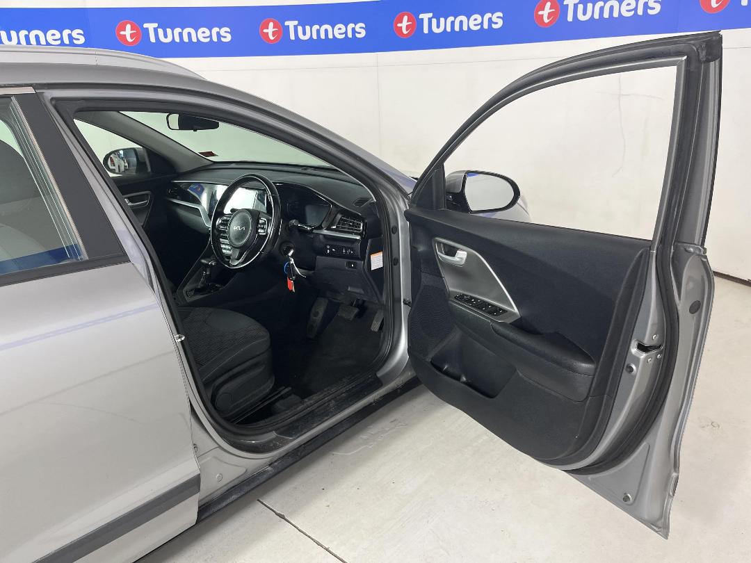 Photo '15' of KIA Niro Photo '15' of KIA Niro