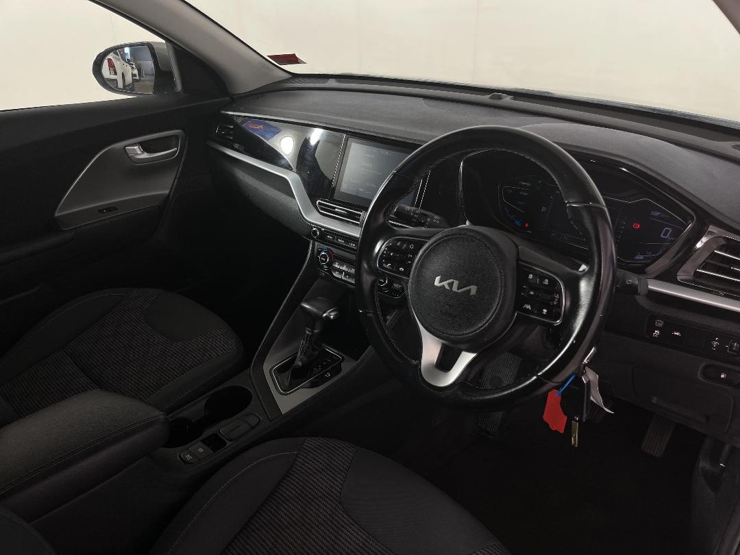 Photo '16' of KIA Niro Photo '16' of KIA Niro