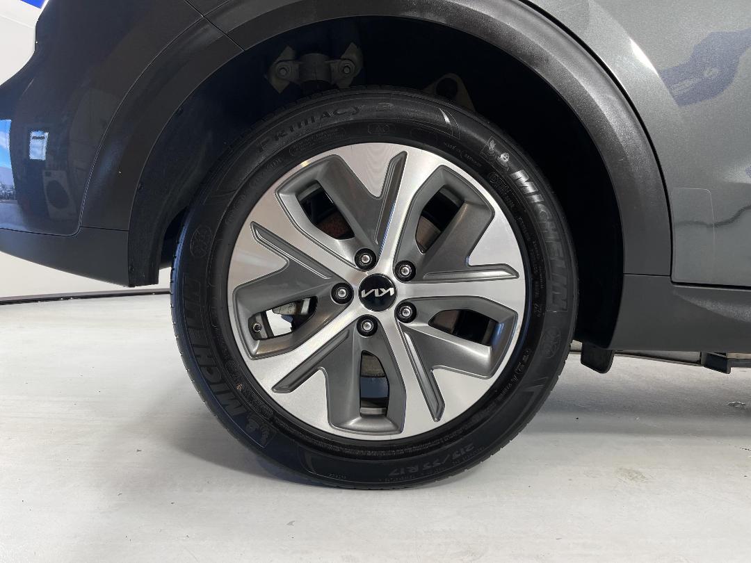 Photo '12' of KIA Niro