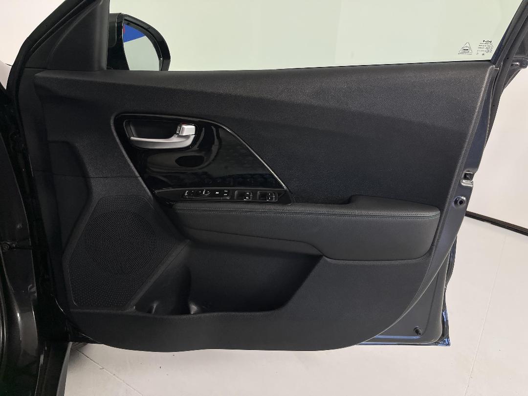 Photo '15' of KIA Niro