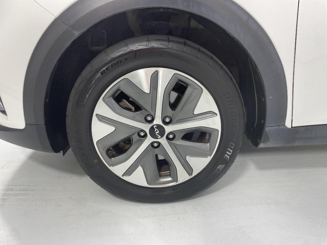 Photo '10' of KIA Niro