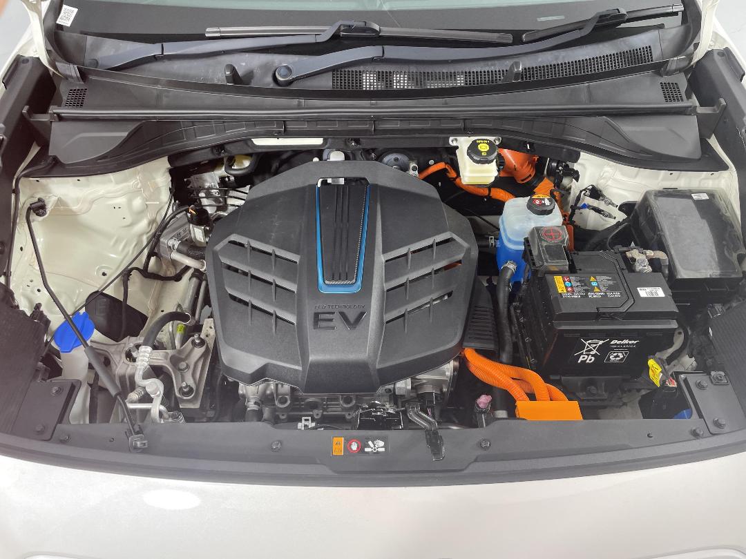 Photo '13' of KIA Niro