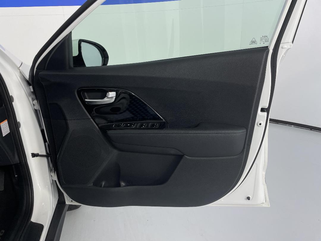 Photo '15' of KIA Niro