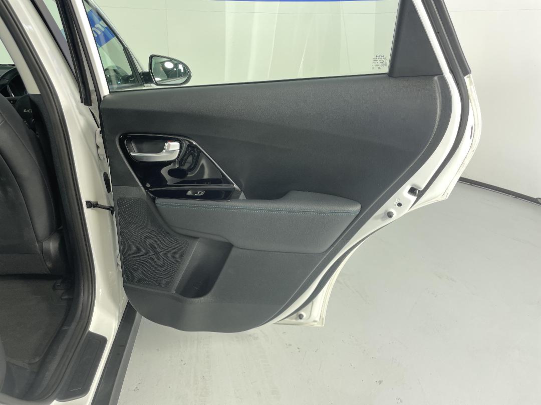 Photo '19' of KIA Niro