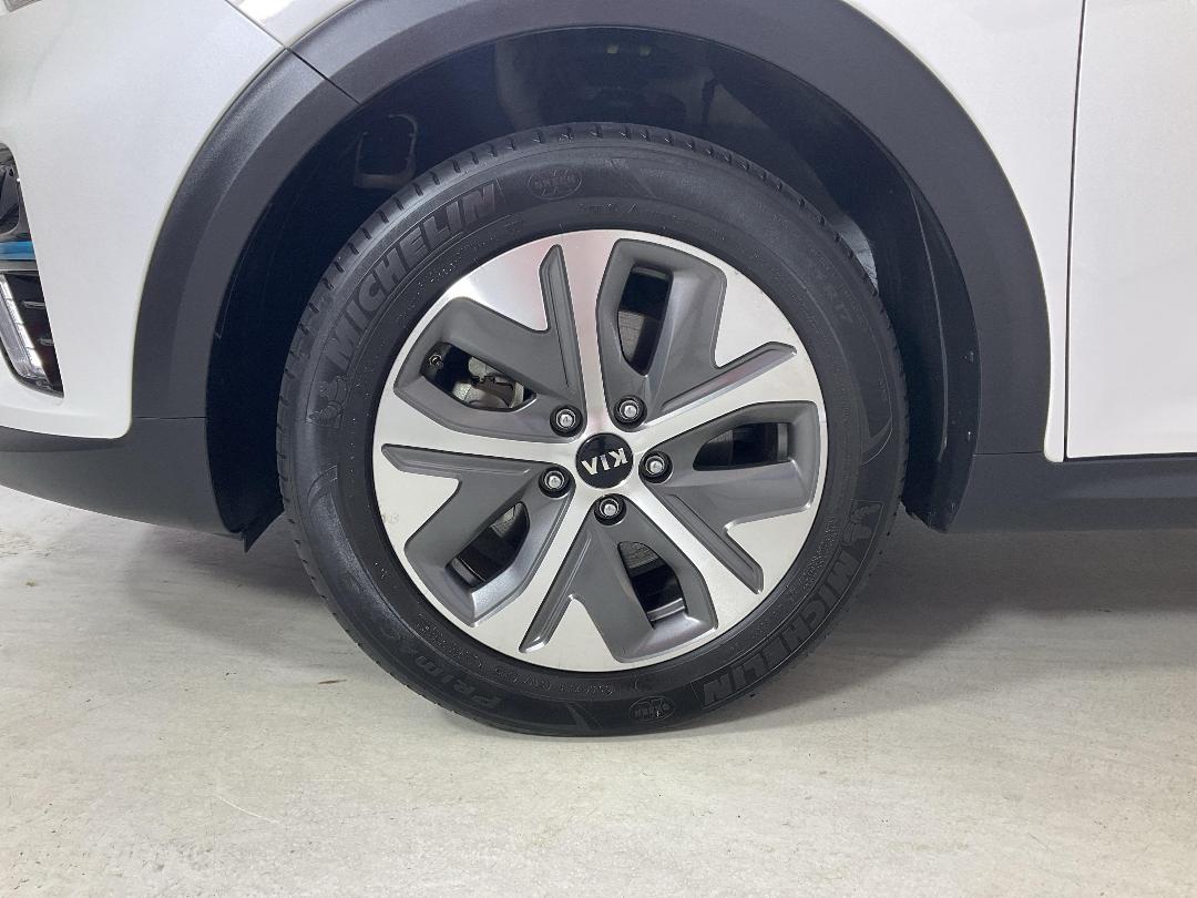 Photo '10' of KIA Niro