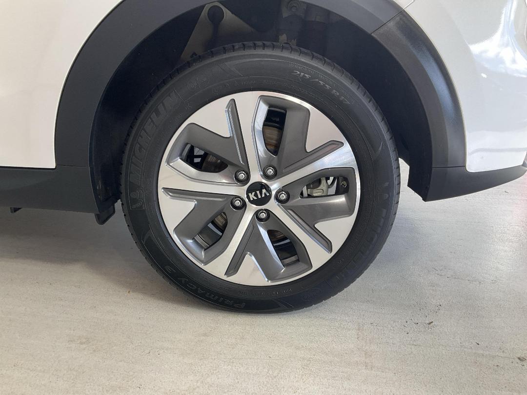 Photo '11' of KIA Niro