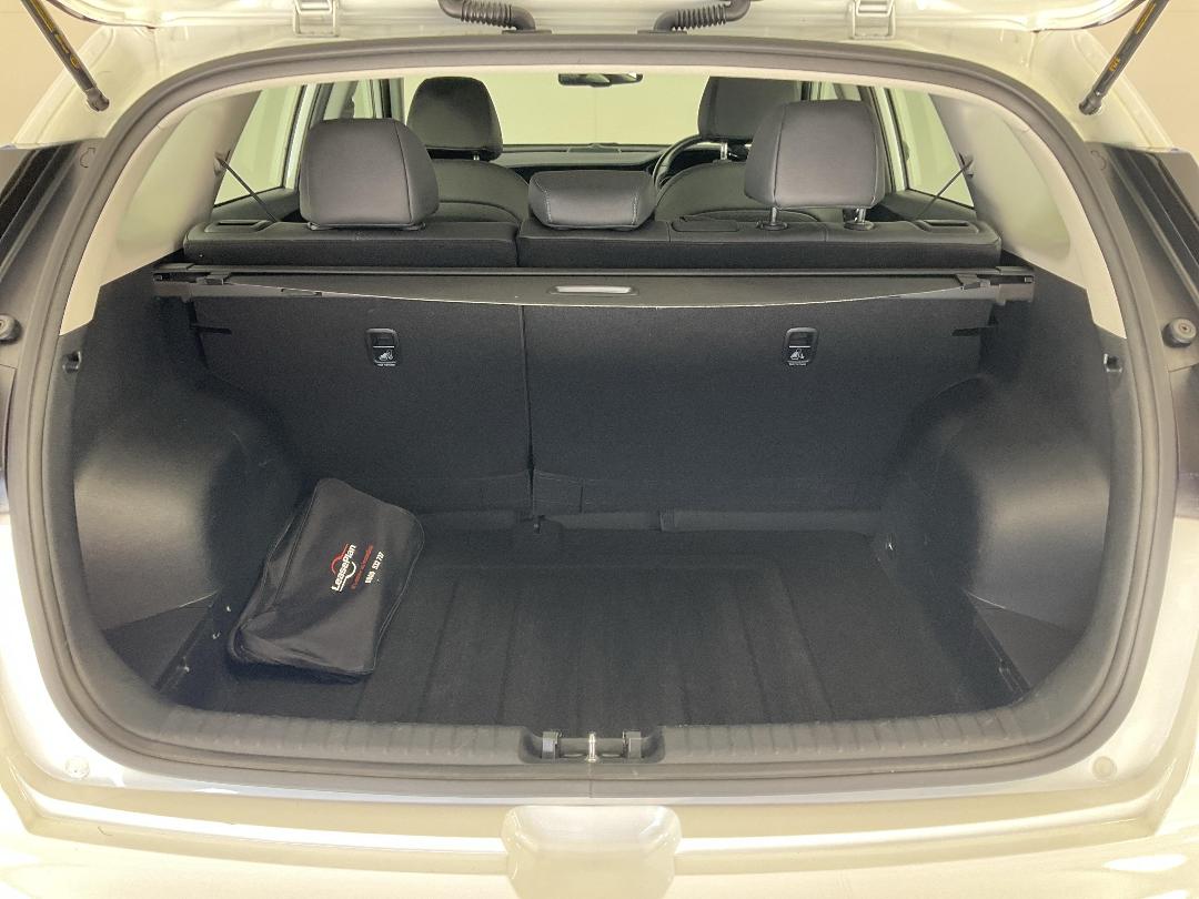 Photo '14' of KIA Niro