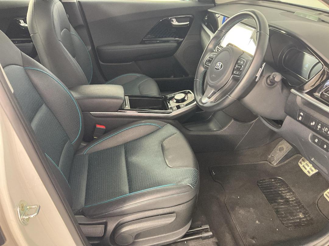 Photo '16' of KIA Niro