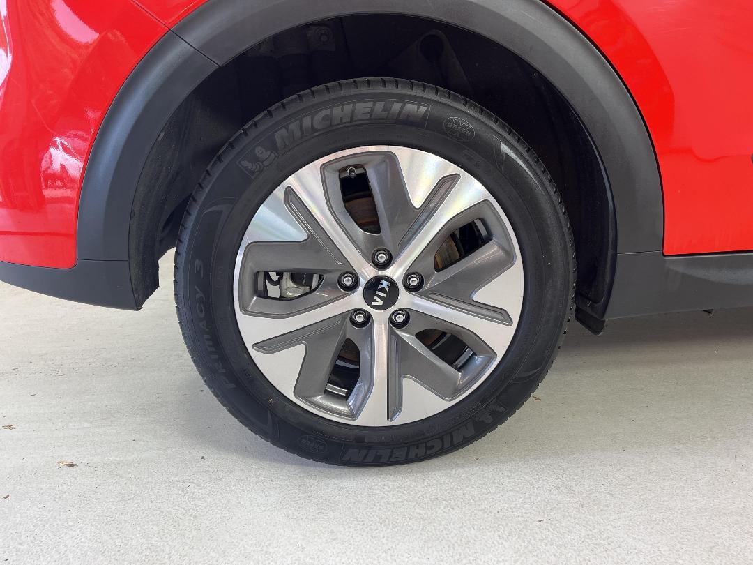 Photo '12' of KIA Niro