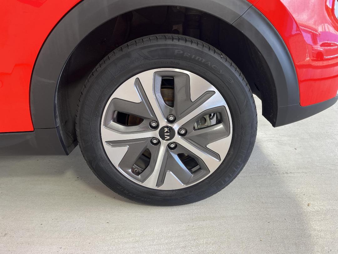 Photo '11' of KIA Niro