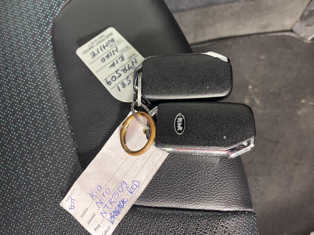 Photo '22' of KIA Niro