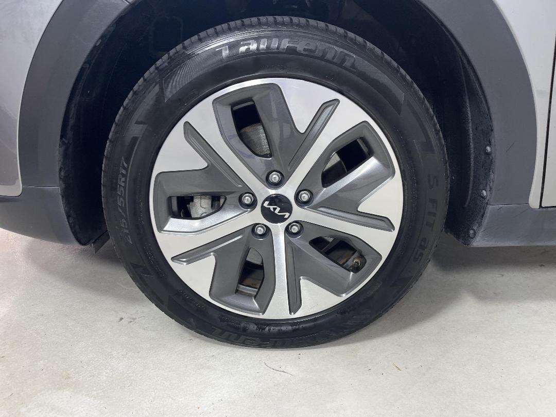 Photo '10' of KIA Niro