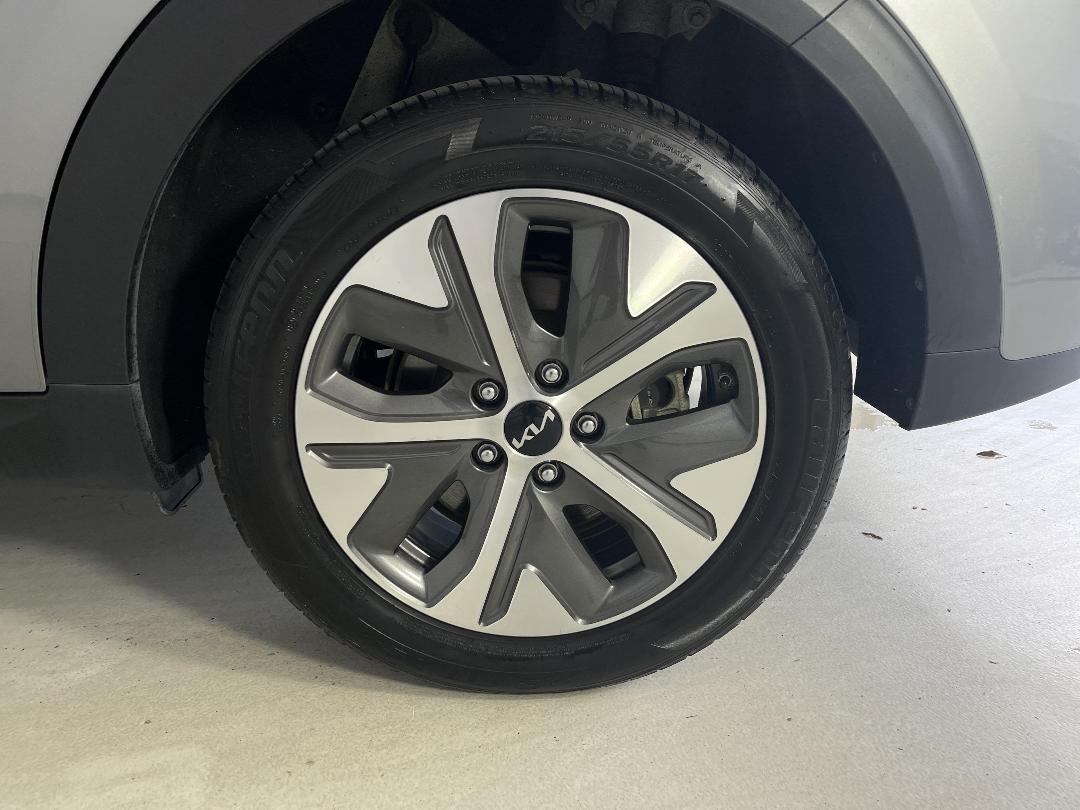 Photo '11' of KIA Niro