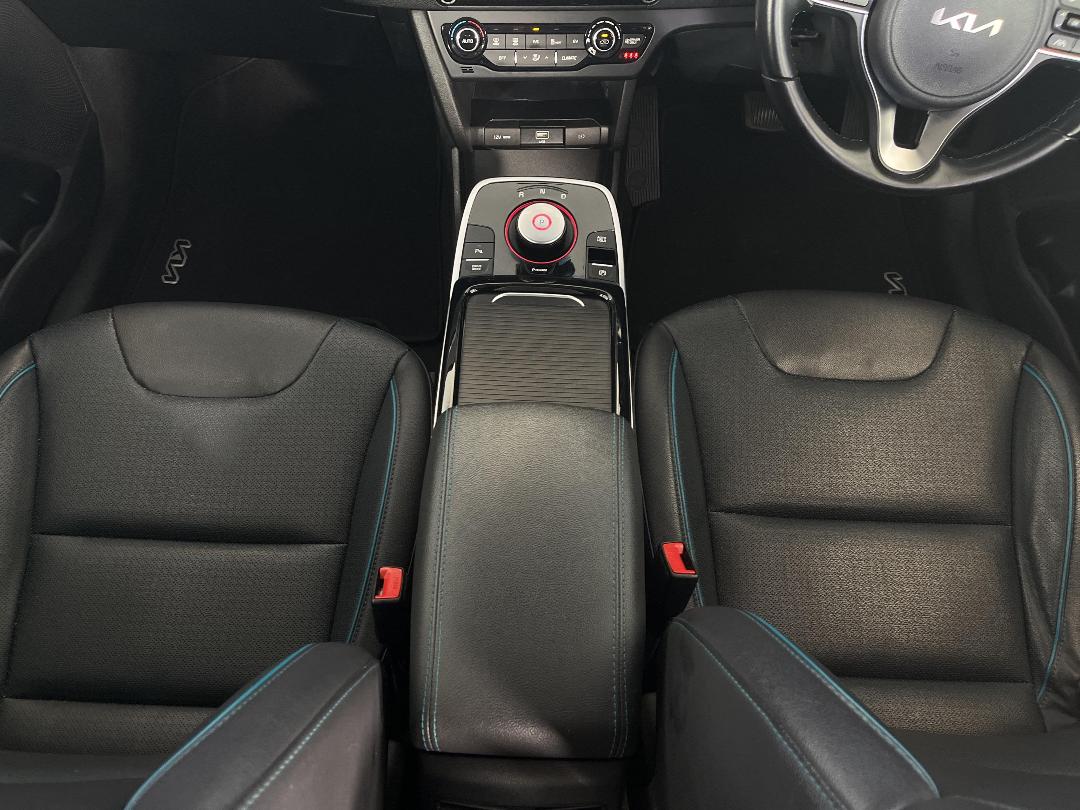 Photo '18' of KIA Niro