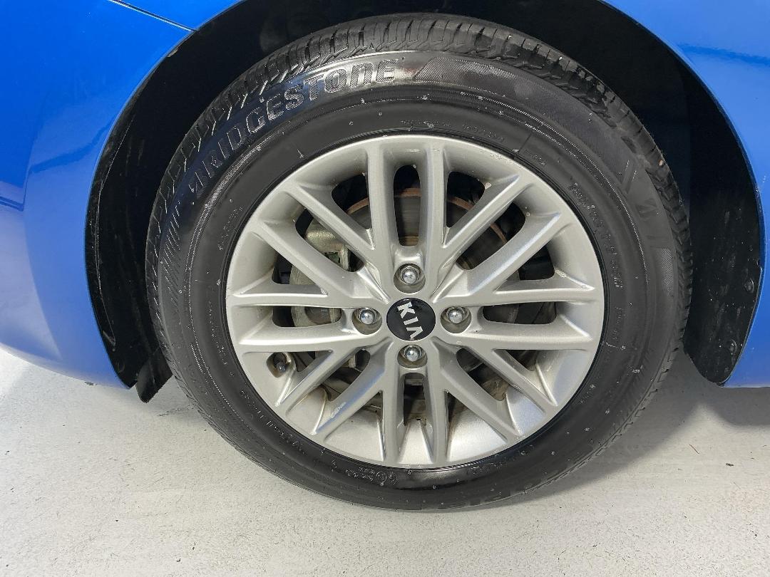 Photo '10' of KIA RIO