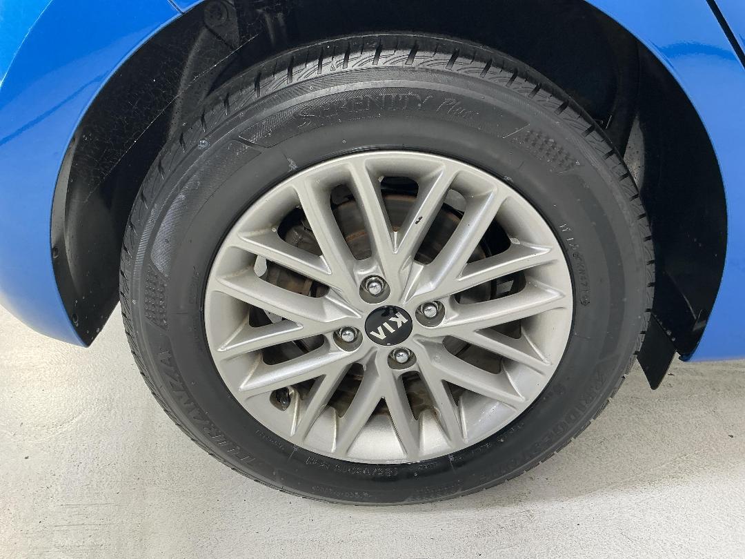 Photo '12' of KIA RIO