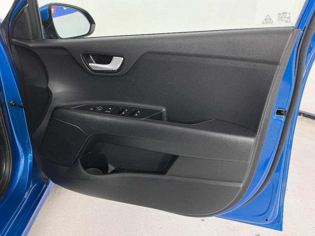 Photo '15' of KIA RIO