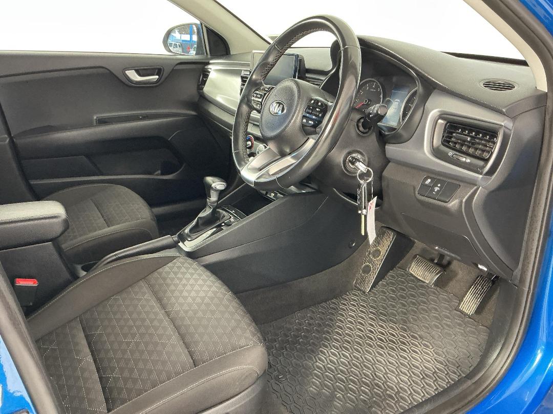 Photo '16' of KIA RIO