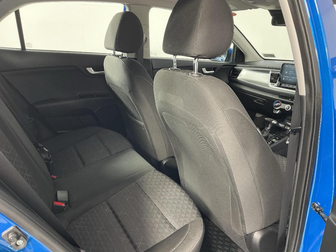 Photo '20' of KIA RIO