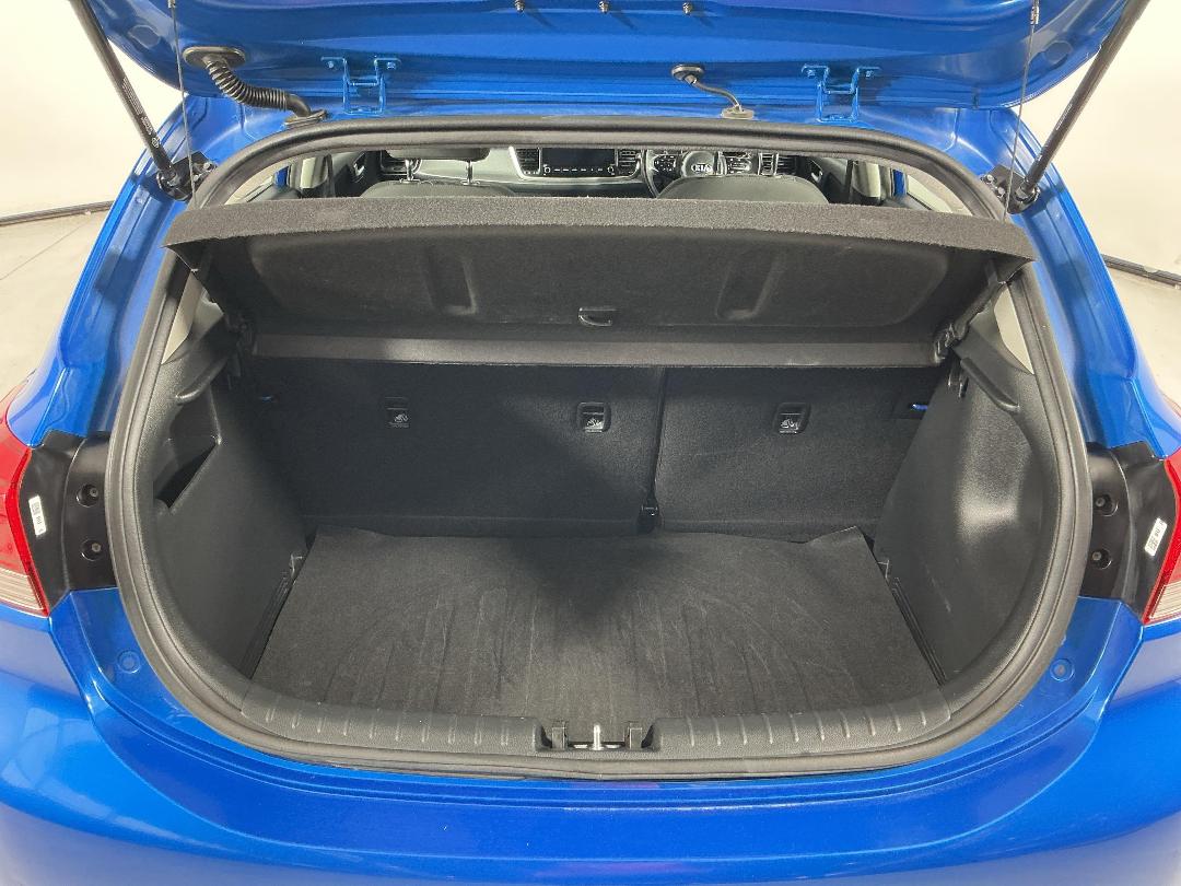 Photo '14' of KIA RIO