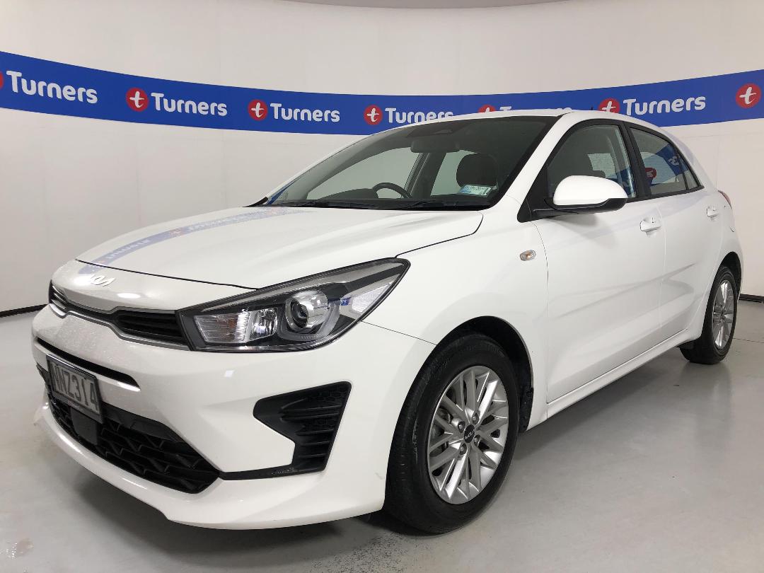 Photo '4' of KIA RIO Photo '4' of KIA RIO