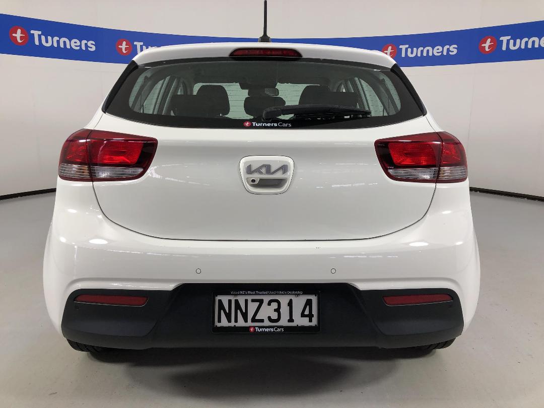 Photo '6' of KIA RIO Photo '6' of KIA RIO