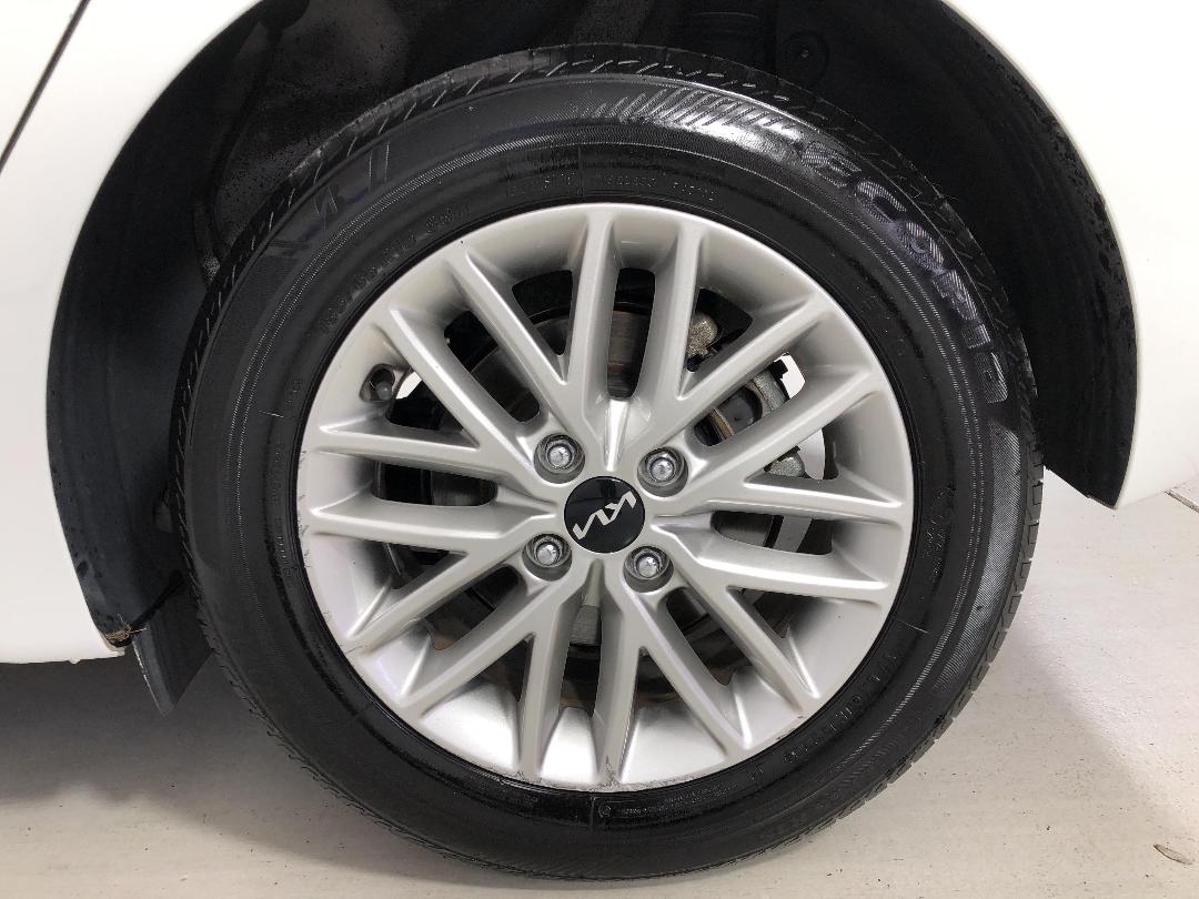 Photo '11' of KIA RIO Photo '11' of KIA RIO