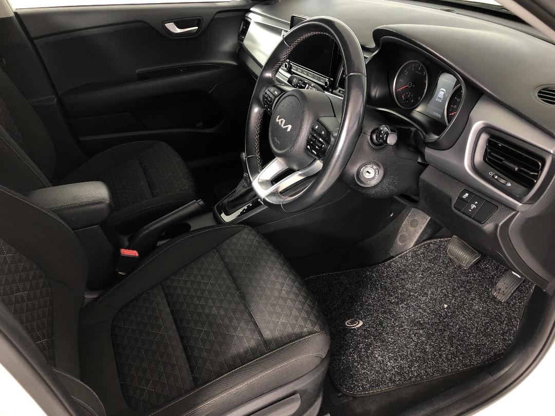 Photo '16' of KIA RIO Photo '16' of KIA RIO