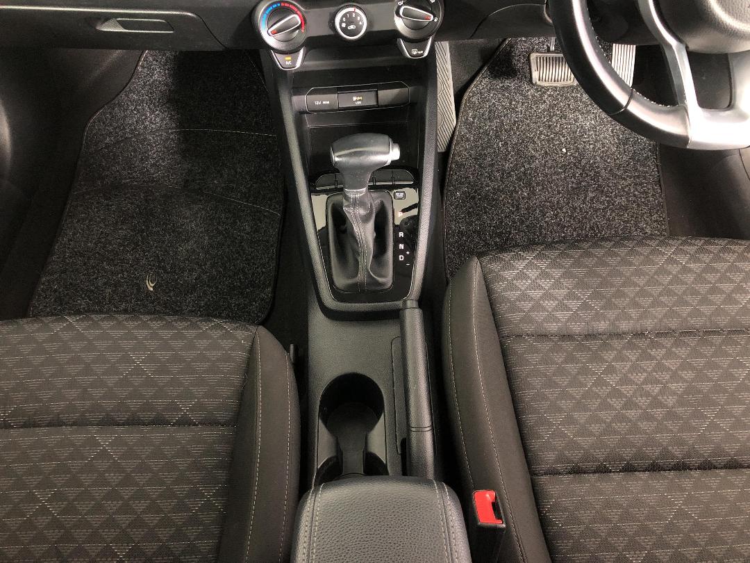 Photo '18' of KIA RIO Photo '18' of KIA RIO