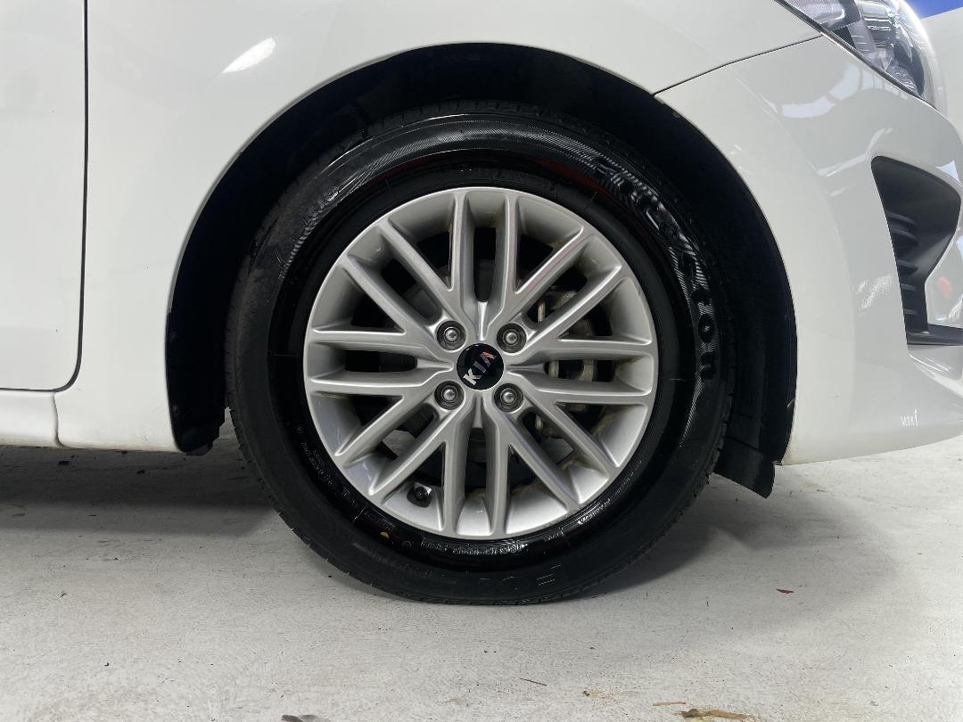 Photo '9' of KIA RIO Photo '9' of KIA RIO