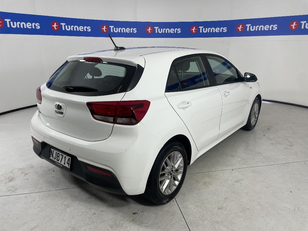 Photo '7' of KIA RIO Photo '7' of KIA RIO