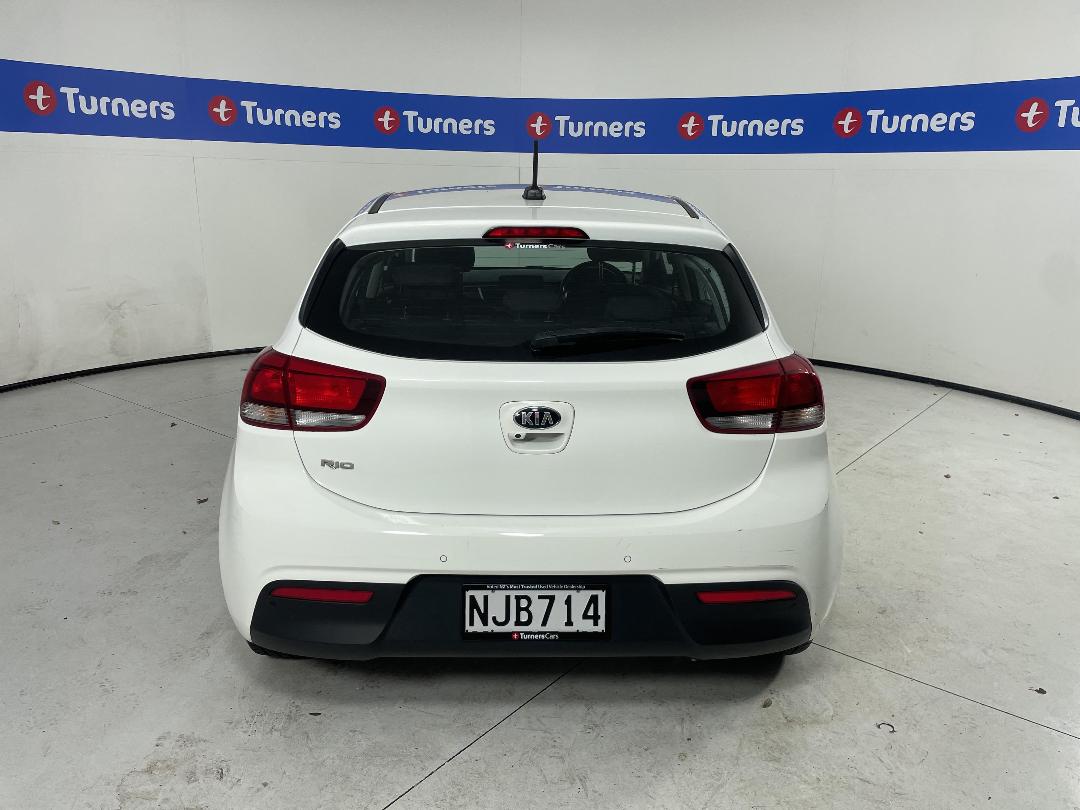 Photo '6' of KIA RIO Photo '6' of KIA RIO