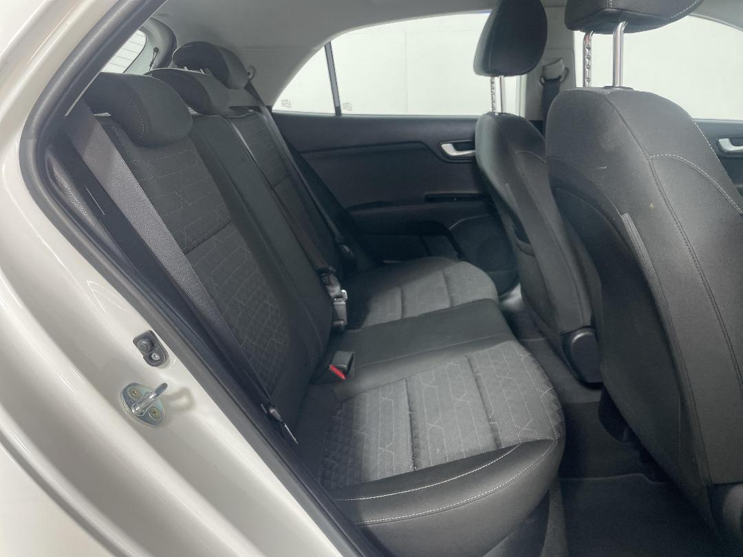 Photo '20' of KIA RIO Photo '20' of KIA RIO