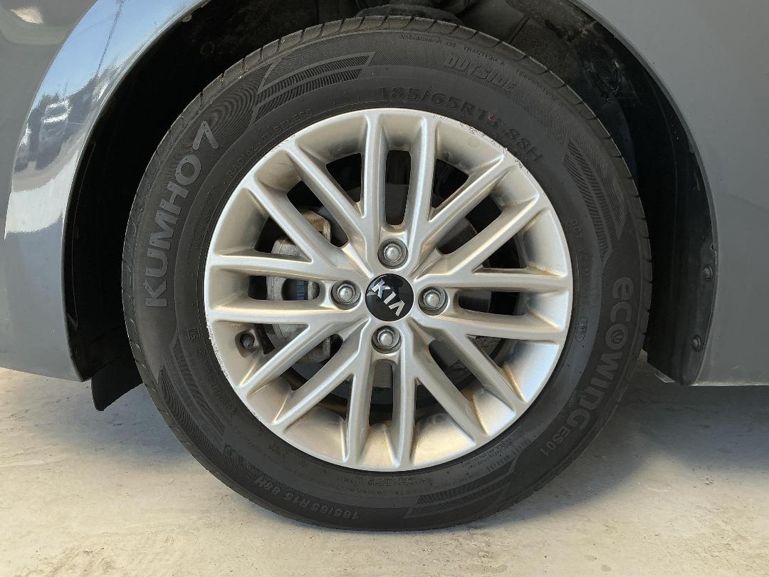 Photo '10' of KIA RIO Photo '10' of KIA RIO