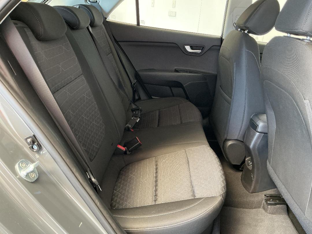 Photo '20' of KIA RIO Photo '20' of KIA RIO